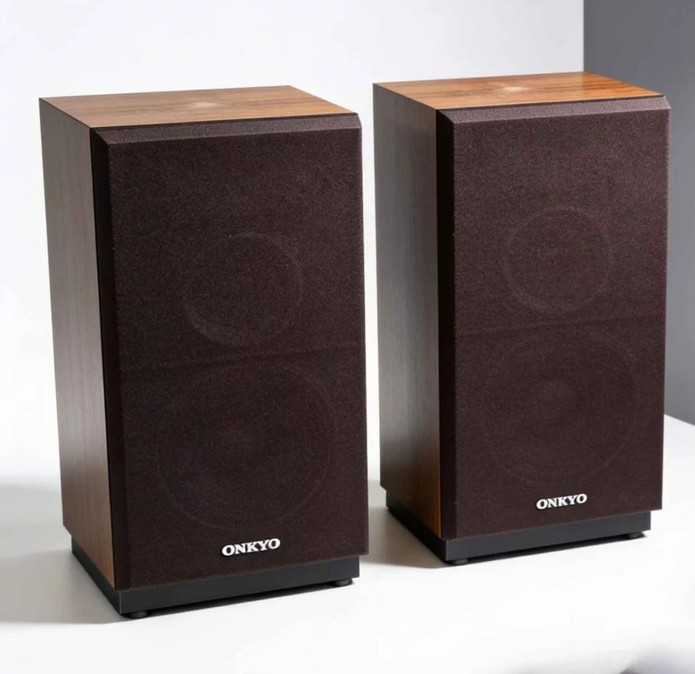 Onkyo Lautsprecherpaar nach der Restaurierung