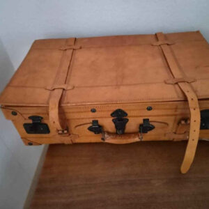Heller Leder-Reisekoffer