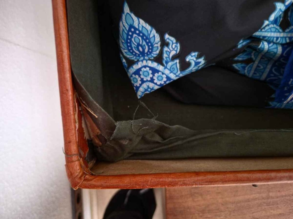 Heller Leder-Reisekoffer – Bild 4