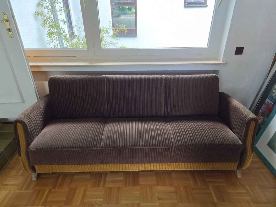 Couch Dreisitzer grau schlicht Vintage