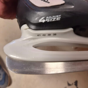 Karton Kinderkleidung Schuhe Zubehör