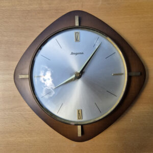 Diehl Burgund Wanduhr Mid-Century